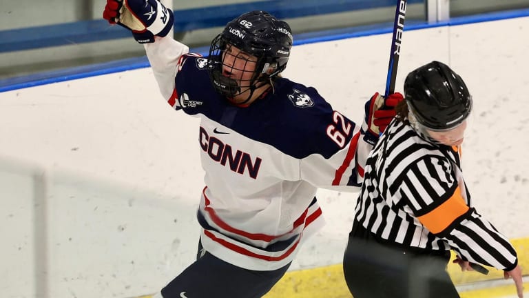 Women’s Hockey: Huskies Defeat Catamounts 5-1